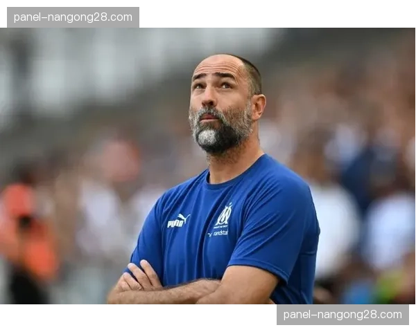 拉齐奥官宣与球队功勋前锋续约一年，附带教练选项